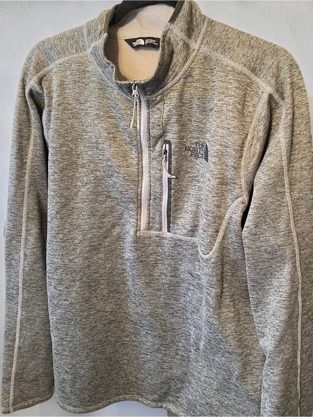 The North Face Men’s Heather Gray Quarter-Zip Fleece Pullover